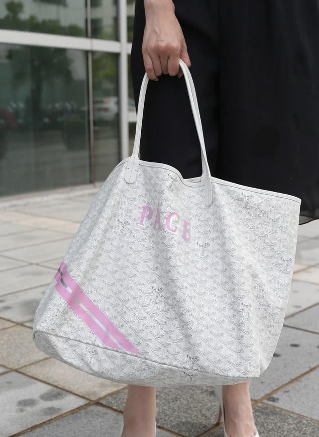 吴佩慈穿搭秋冬,吴佩慈40岁穿衣打扮