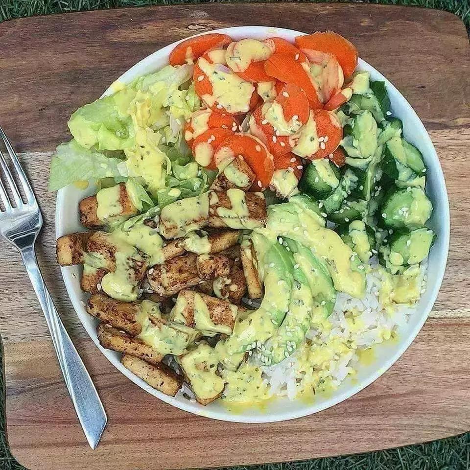 小腹肌胀痛怎么锻炼,练腹肌不伤腰速成腹肌的动作