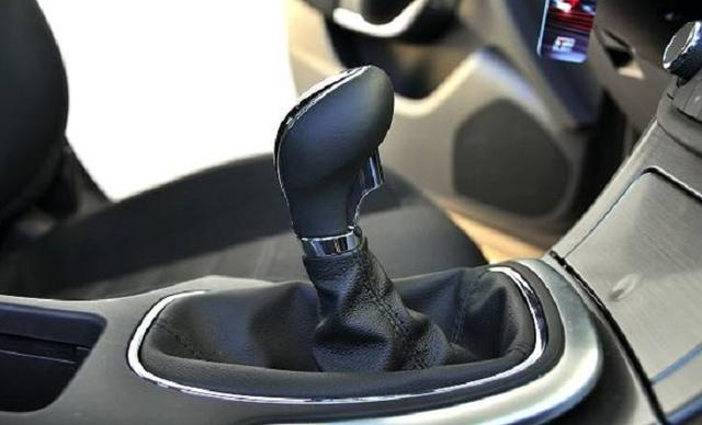 这6大驾驶坏习惯需要避免,六种手动挡车倒挡方法