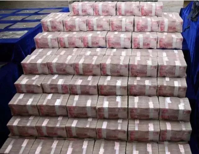 50万存在银行一年多少钱,40万存在银行一年能拿多少利息