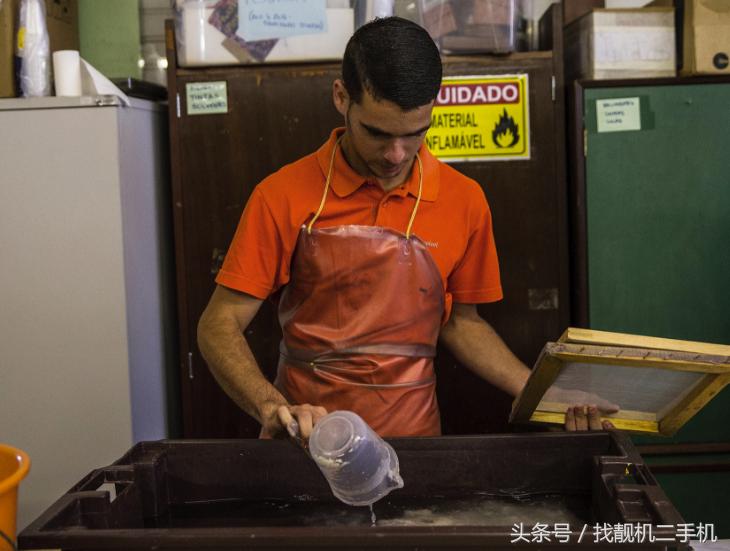 抽完烟的烟盒可以干什么,抽过的烟头有什么用处