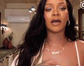 范冰冰抄袭蕾哈娜美妆！以为换个名字就能一天狂赚1000万美元？