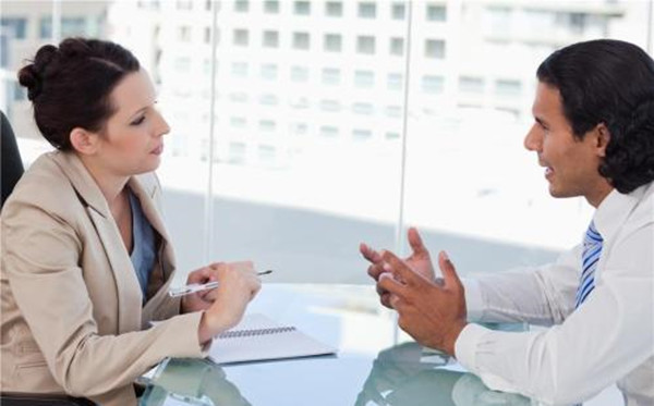 一个职场女性告诉你,遇到上司骚扰后,应该怎么做