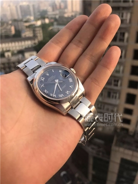 劳力士有钻的款式,劳力士日志买夜光还是罗马字