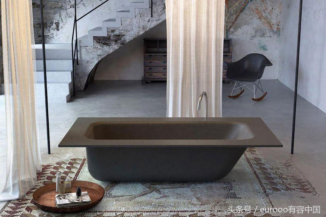 浴室装浴缸还是淋浴好,家里装浴缸实用吗