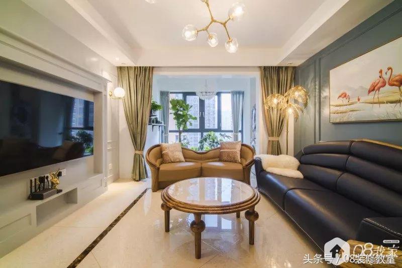 敲掉墙上柜子,敲了卧室墙体做柜子省空间隔音差