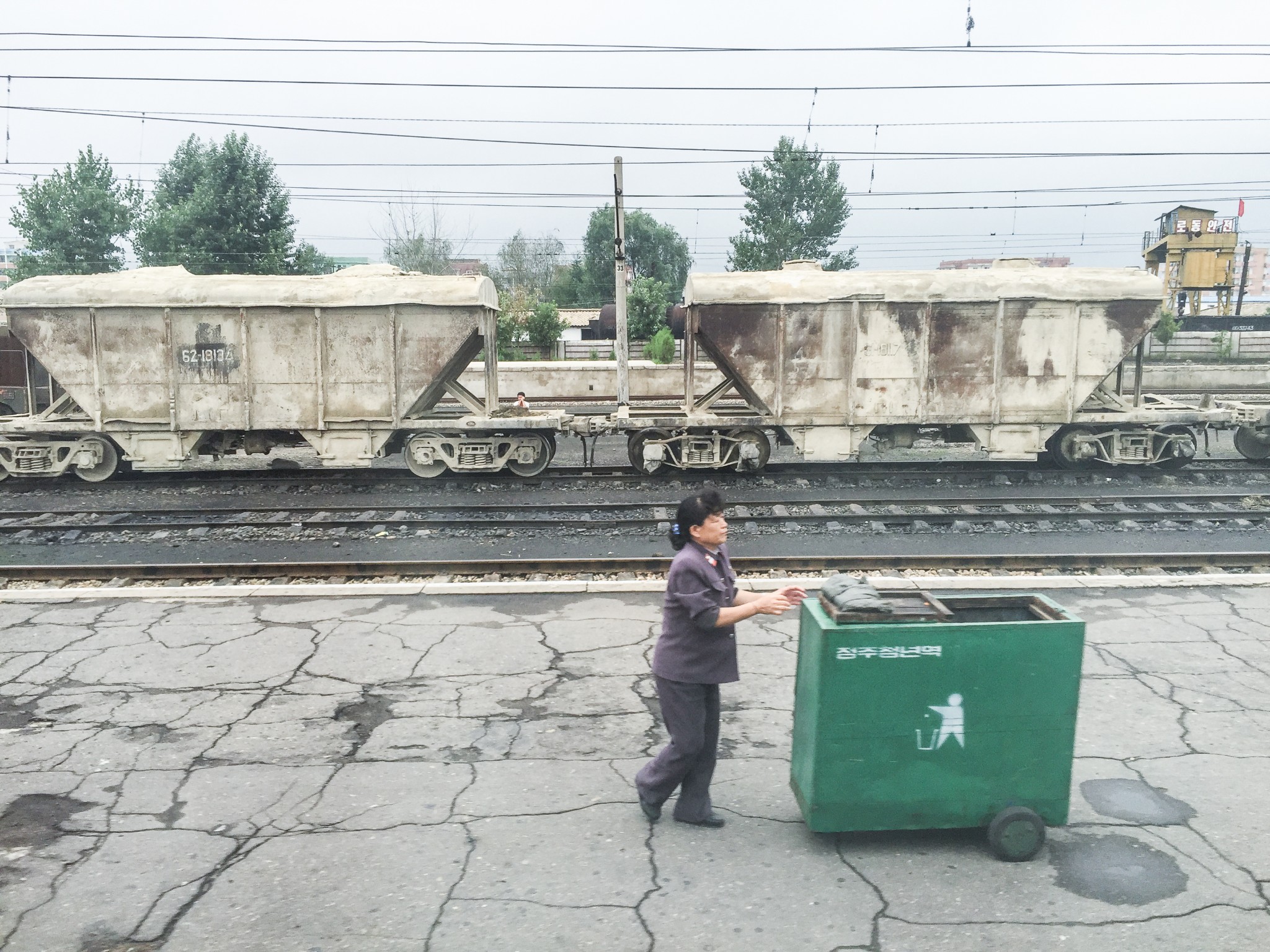 朝鲜导游纯天然的美貌,朝鲜导游很吃香吗