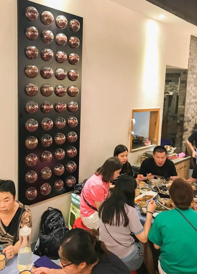 鎴愰兘80鍚庡皬浼欏紑闈㈤,鎴愰兘80鍚庡皬浼欑殑鐖嗙孩涔嬭矾