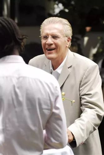 同性恋怎么就不能踢球了