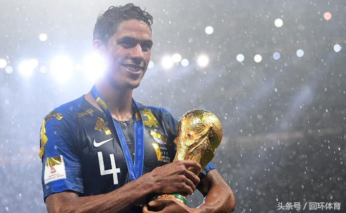 日本媒体谈皇马11人7个队长,曝本泽马成皇马第一队长