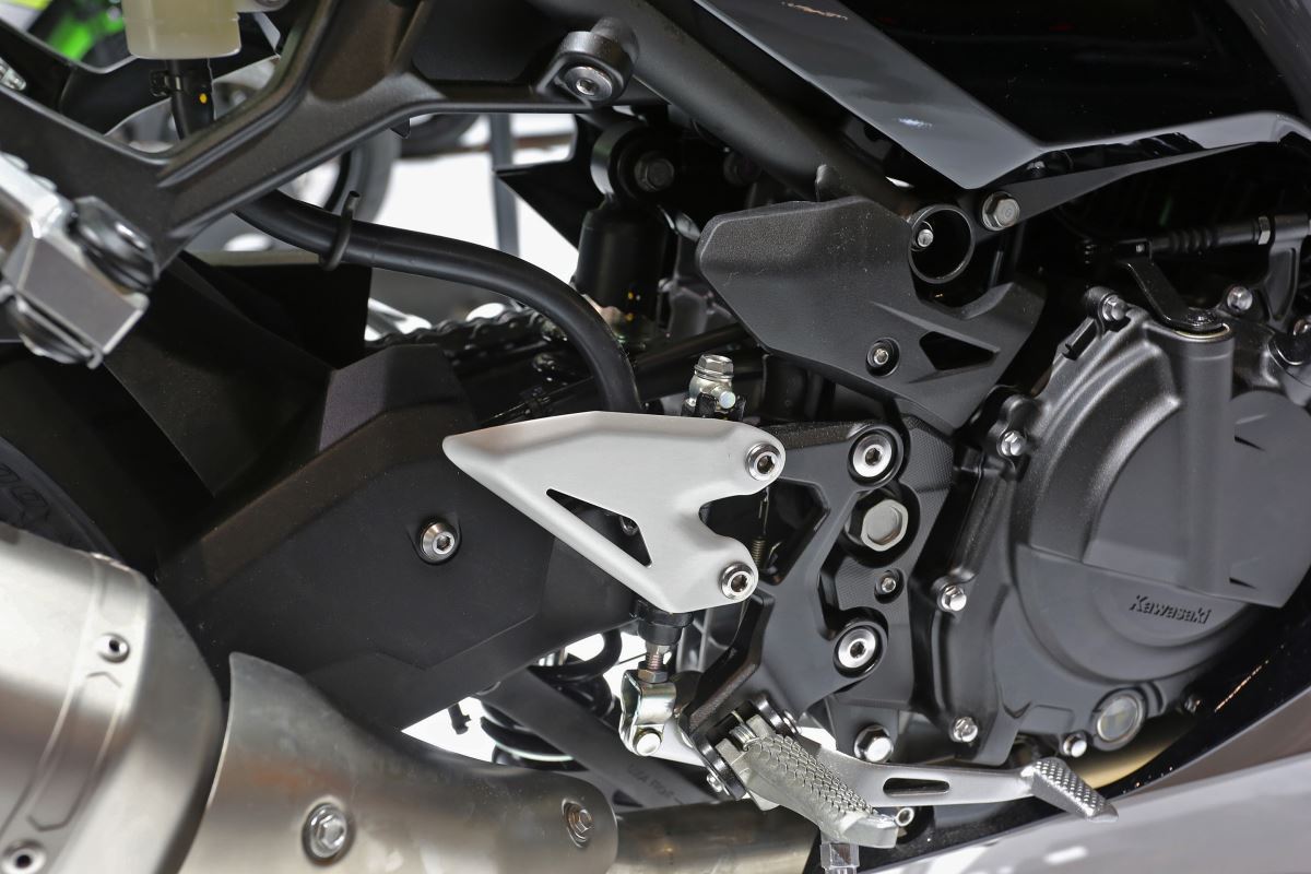 川崎忍者400故障代码,本田400f和川崎忍者400