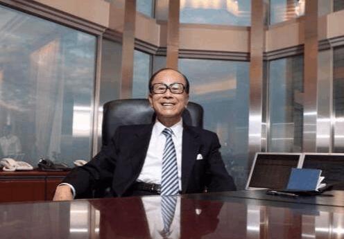李嘉诚回归房地产意味着什么,李嘉诚为什么抛售房产