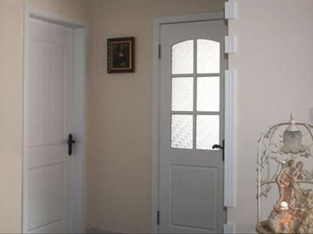 卫生间装修最后悔10件事,卫生间的门用久了不好好关上了