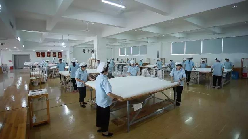 她赌上身家，靠“一根丝”轰动全城，产品远销22国