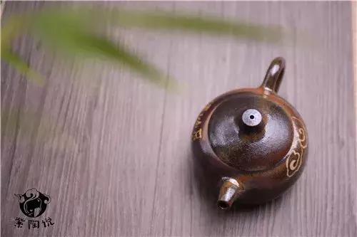 紫陶壶适合泡大红袍吗,紫陶壶泡生茶方法