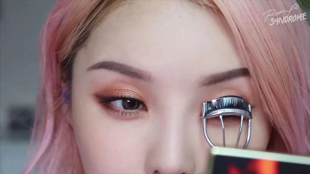 pony推荐精致眼妆,pony化妆技巧视频