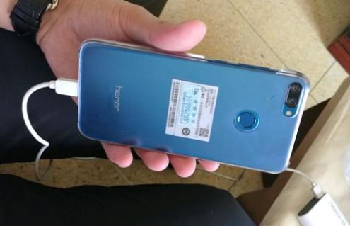 荣耀9i现在够用吗,荣耀9i值得入手么