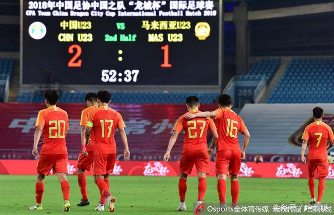 张玉宁热身,陈哲超张玉宁比赛