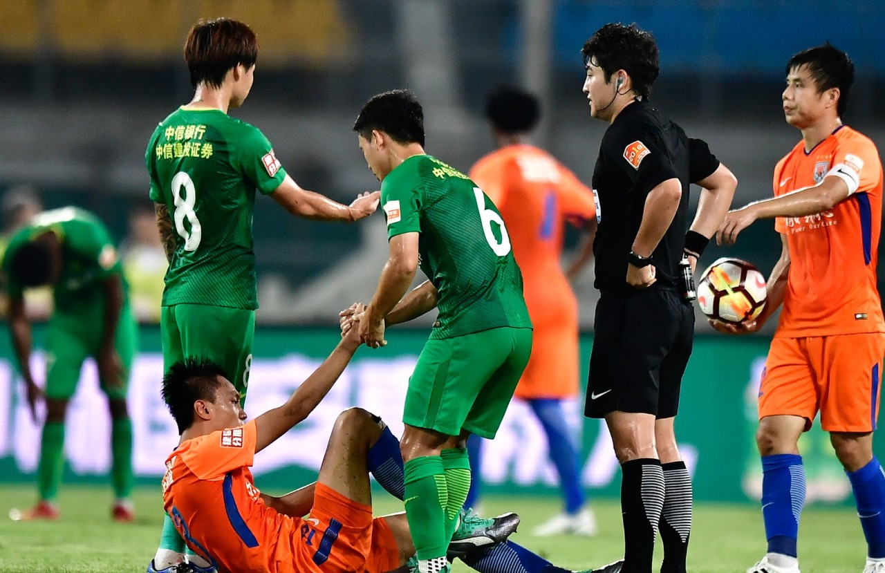 京鲁大战裁判,京鲁大战吹黑哨的裁判