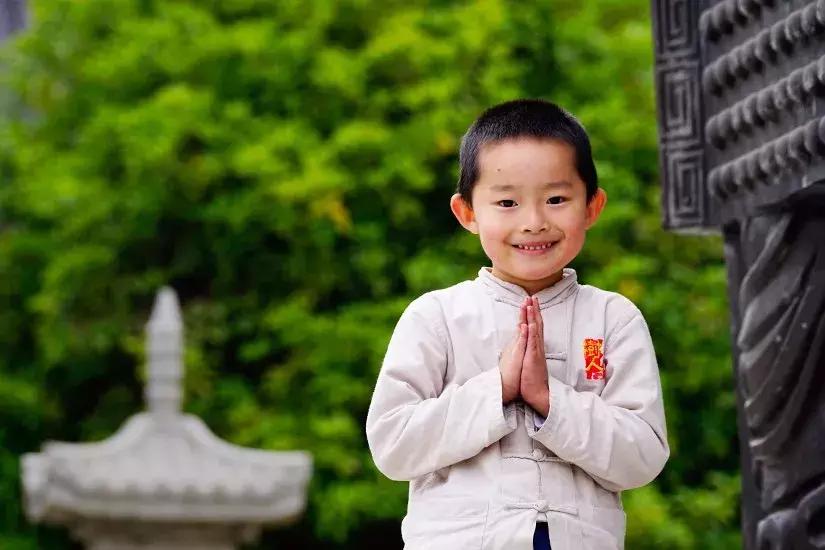 去寺庙怎样正确烧香拜佛,烧香拜佛有讲究谨记佛前十不求