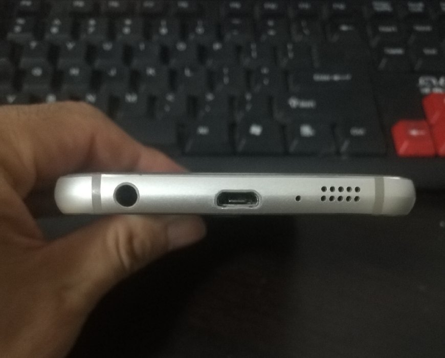 手机进水拿吹风机吹后开不起机,手机进水用吹风机怎样才能打开