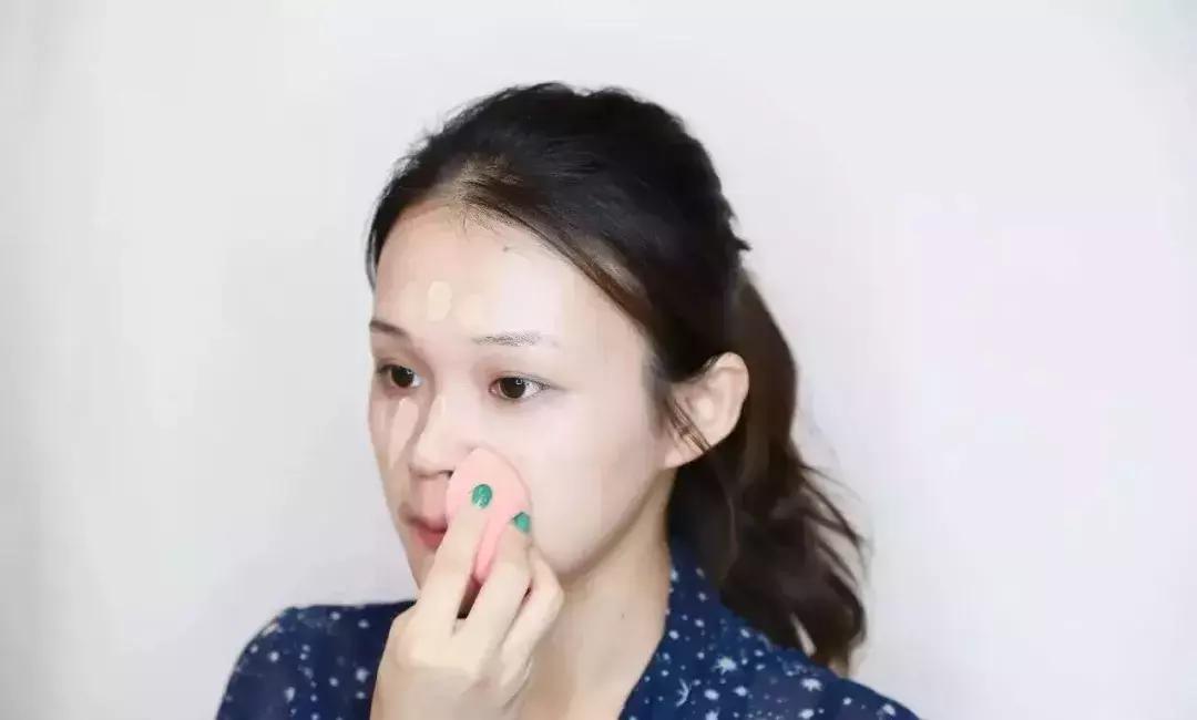 早起画个精致妆,5分钟快速出门日常妆