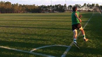 想踢好足球最重要的是什么,想踢好毽球要练什么体能