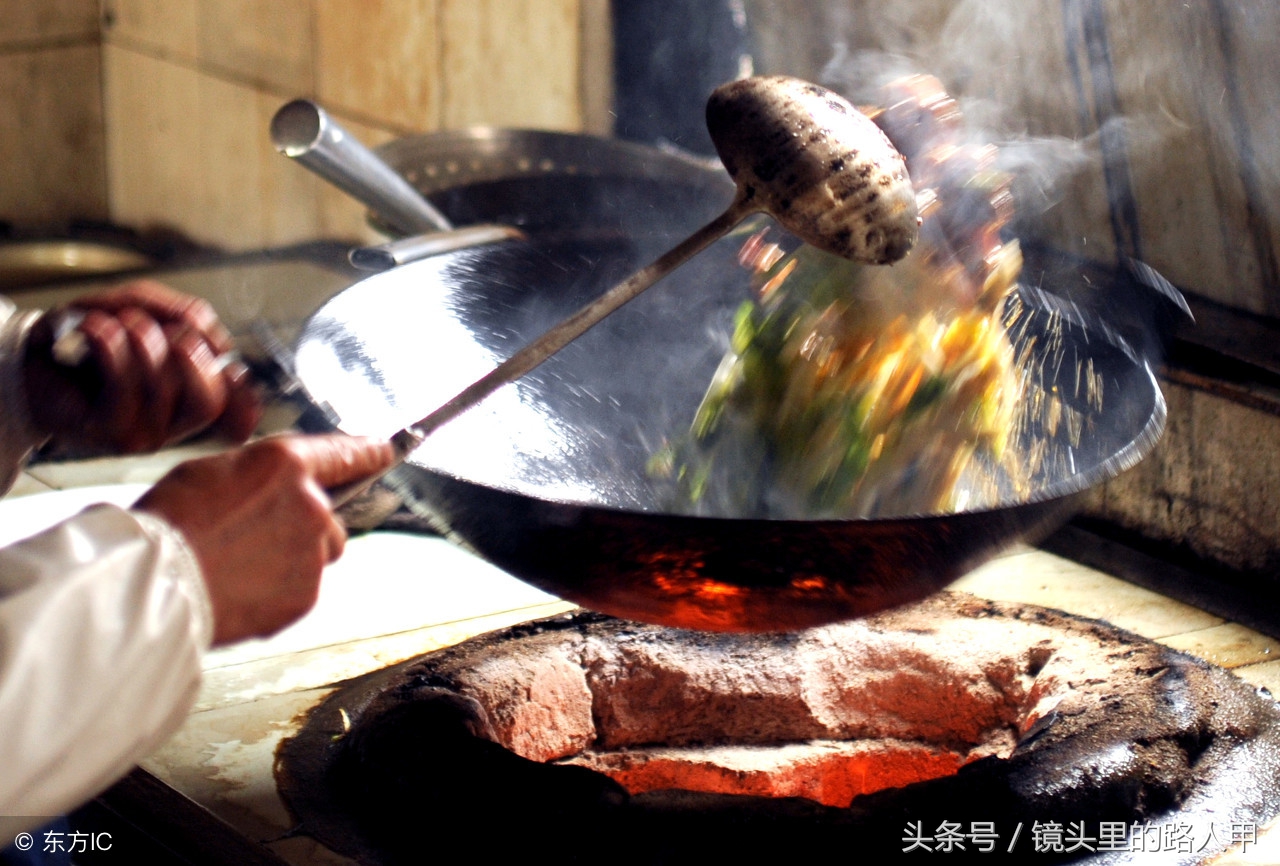 港片里的垃圾街有没有很吸引你？在香港，人肉搜索给你尝了一个遍