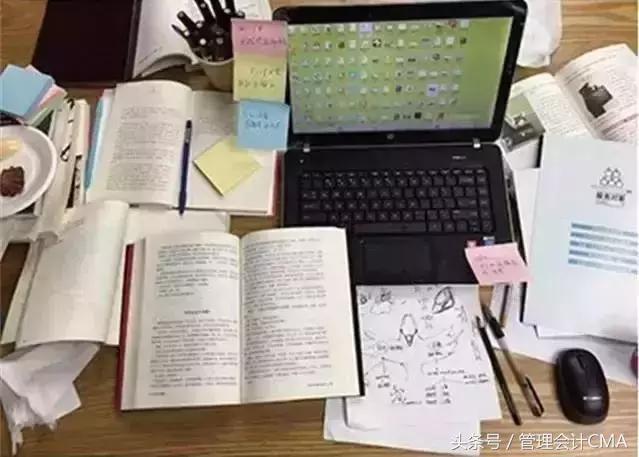 财务人员为何效率高,财务人员的办公桌很乱吗