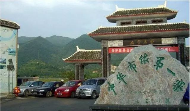 黔南旅游攻略必去景点,黔南州八月初适合游玩地点推荐