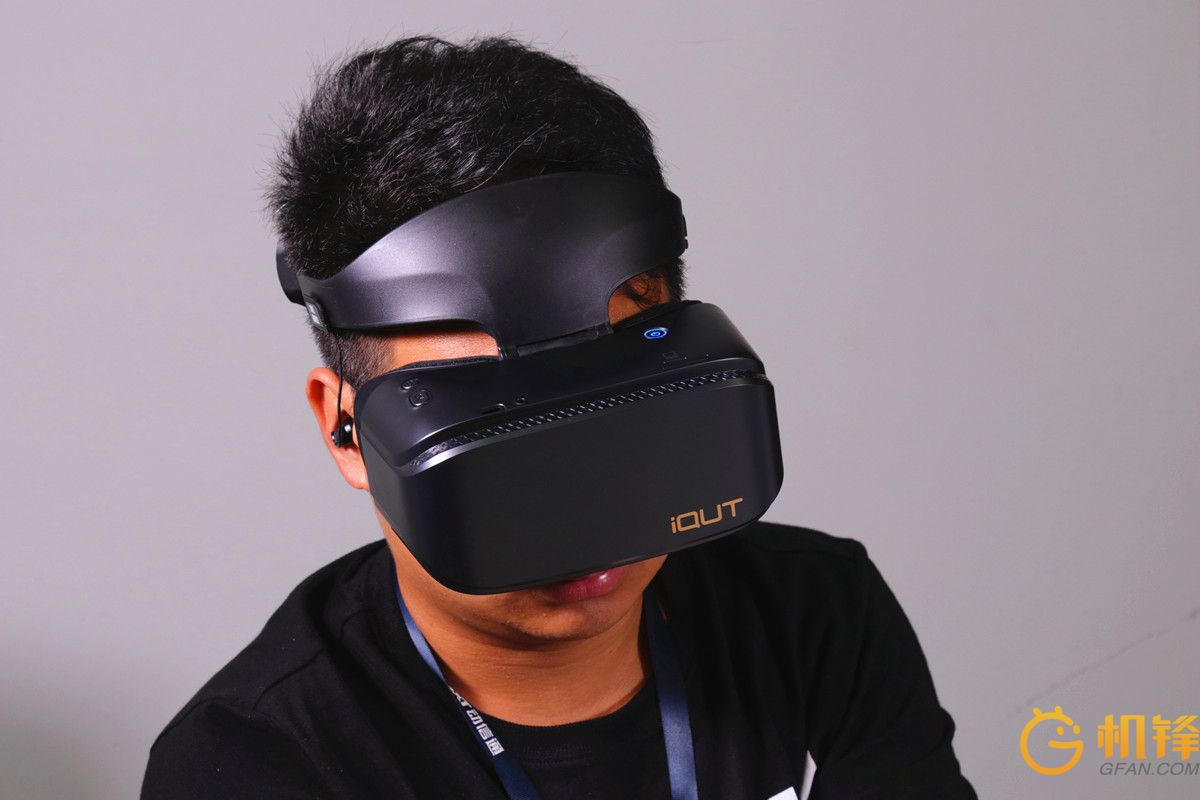 爱奇艺奇遇vr新款,爱奇艺奇遇二代vr清晰度