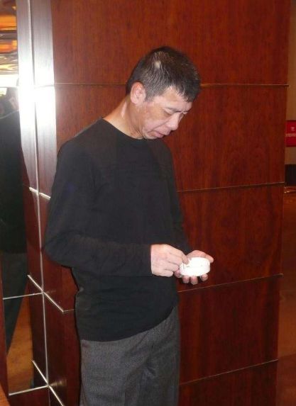 冯小刚抽多少钱的烟,冯小刚抽什么烟最贵