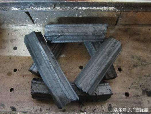 烧烤怎样燃炭最好,户外烧烤炭怎么点燃