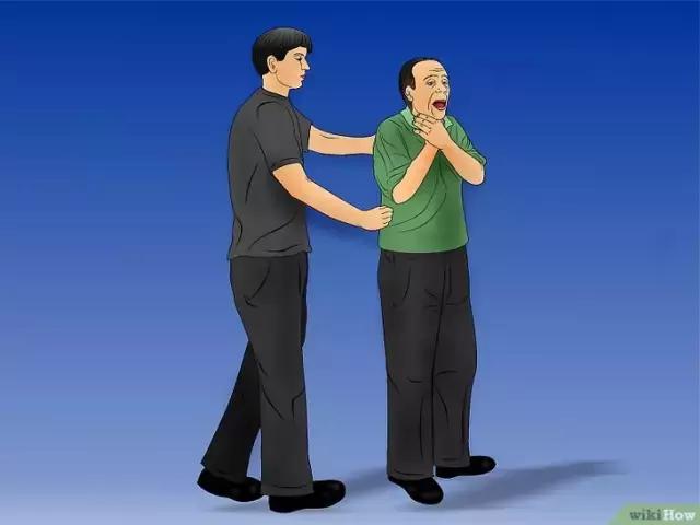 吃东西被噎住的方法叫什么名字,吃东西被噎住自救方法搞笑