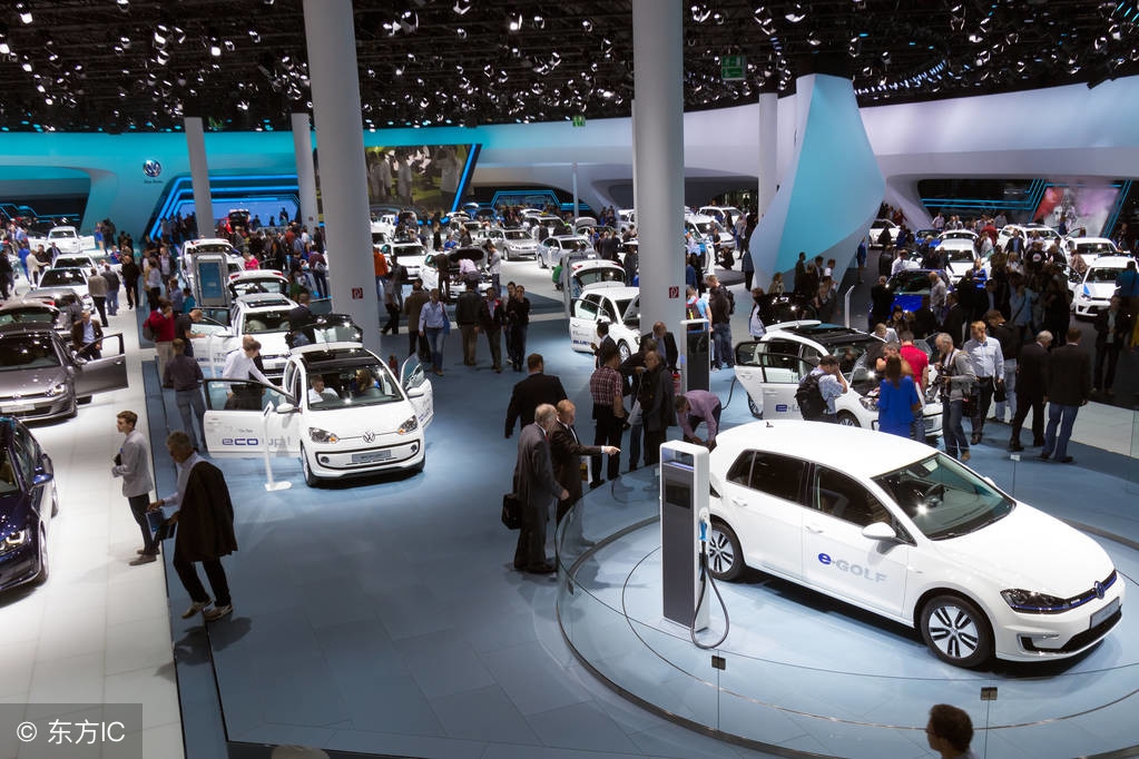 4s店销售一台车销售员挣多少钱,4s店卖一台车到底赚多少钱