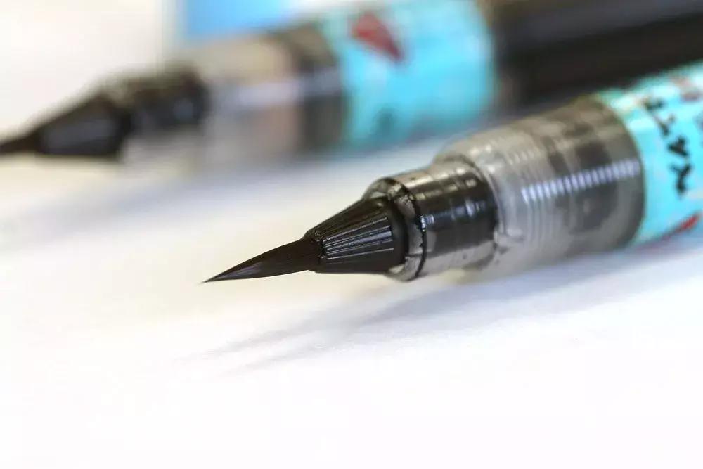 贺峻霖被老师称为抓细节狂魔,贺峻霖为什么被叫扒细节狂魔