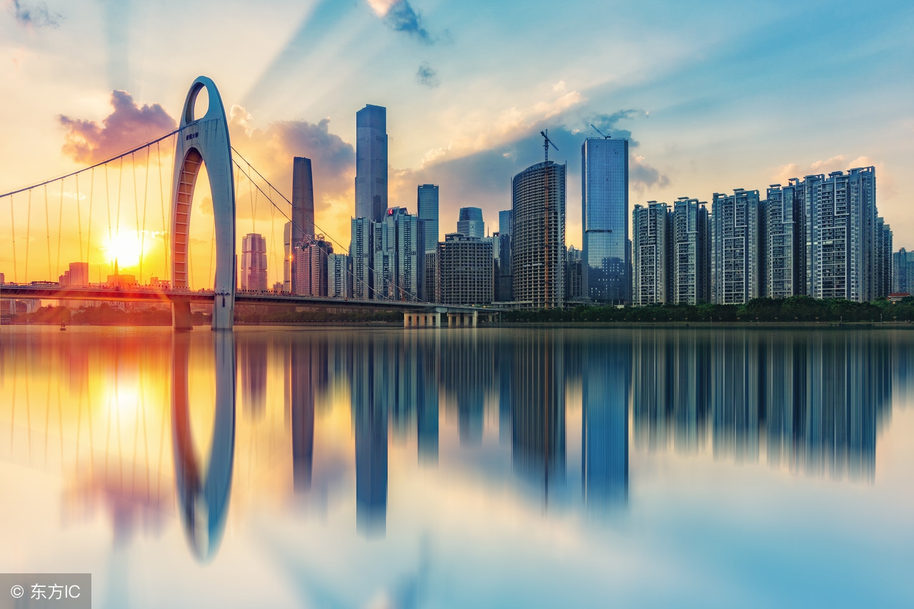 楼盘旁边挨着臭水沟是怎么介绍的,房产宣传湖景创意经典