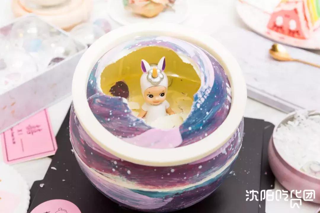 一口吞下宇宙!史上最“*力暴**”星空蛋糕,吃它得用锤子砸!