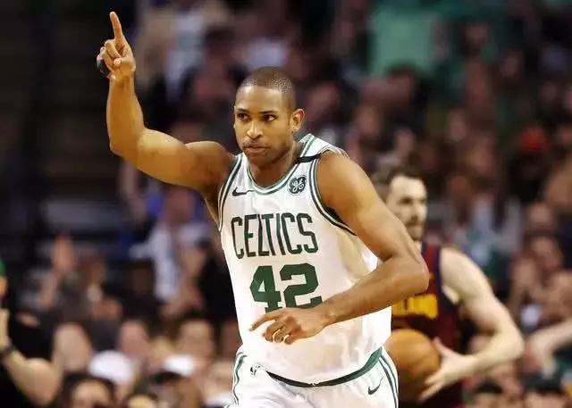 美媒评现役前十中锋,霍华德可以评为nba历史前20中锋吗