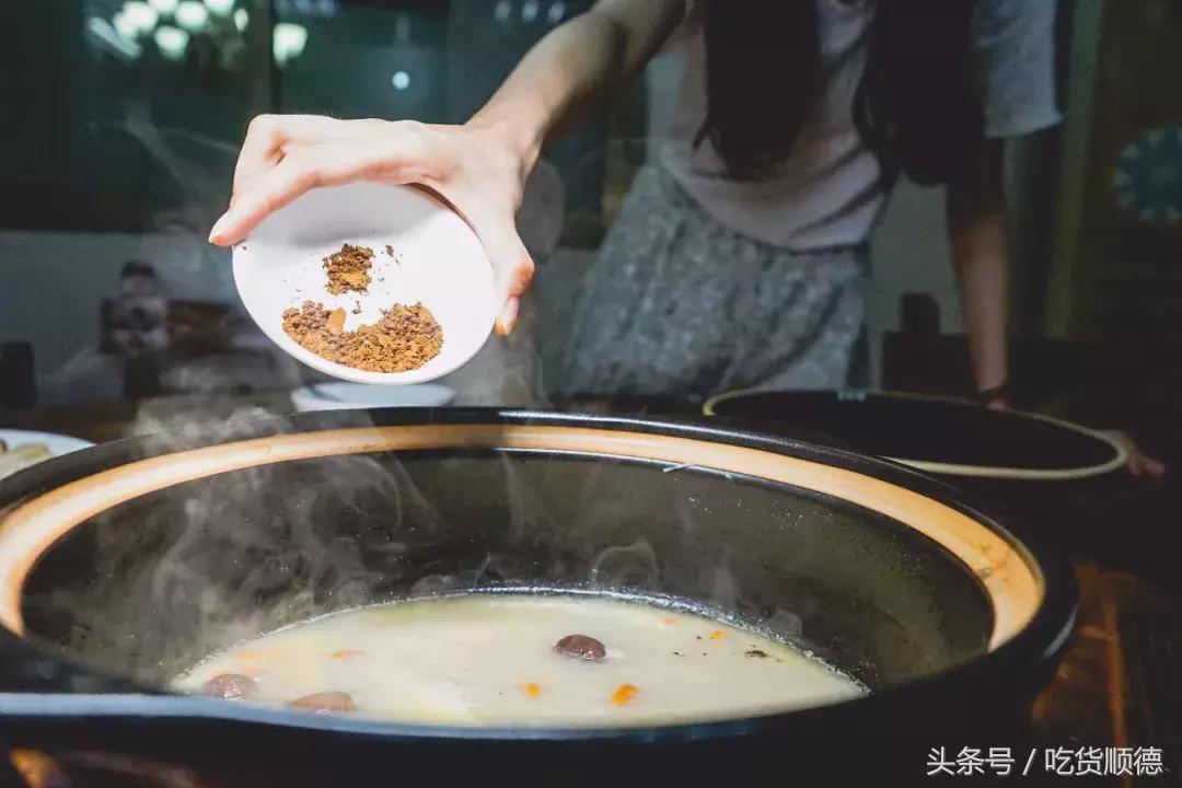 这道只卖一个月的“菌中之王”终于重出江湖，等了一年值得！