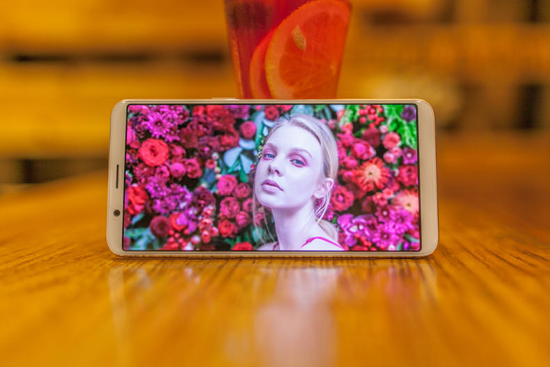 红米1500价位性价比高的手机,2021性价比高的手机排行榜前十名