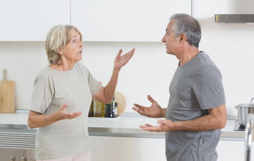 孩子打了爸爸该怎么教育,3岁妈妈打孩子正确的教育方式