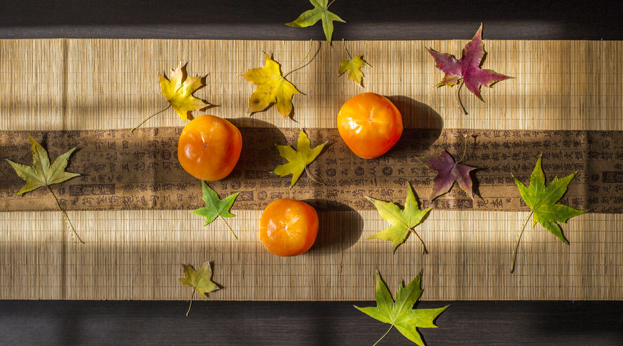吃柿子忌和什么在一起吃,吃柿子需要忌什么食物
