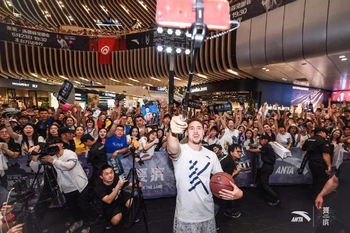 半年吸金52亿,半年营收90亿