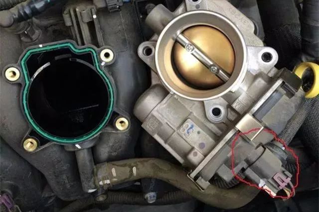 清洗节气门喷油嘴后油耗反而高了,节气门清洗后油耗高怎么办