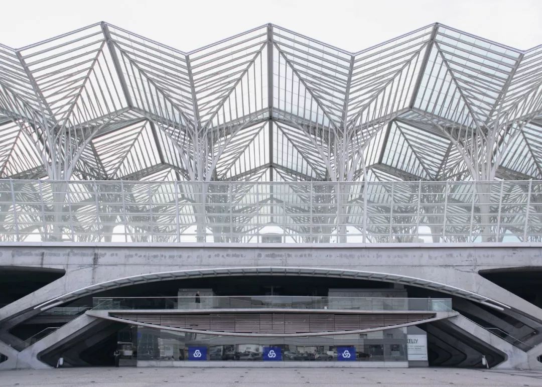 解压！美哭的对称建筑，瞬间治愈强迫症患者