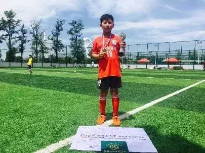 陕师大奥园参加“一带一路”杯全国青少年足球邀请赛再获佳绩