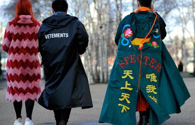 mk包和coach包哪个有名,mk包和coach包哪一个更强一些