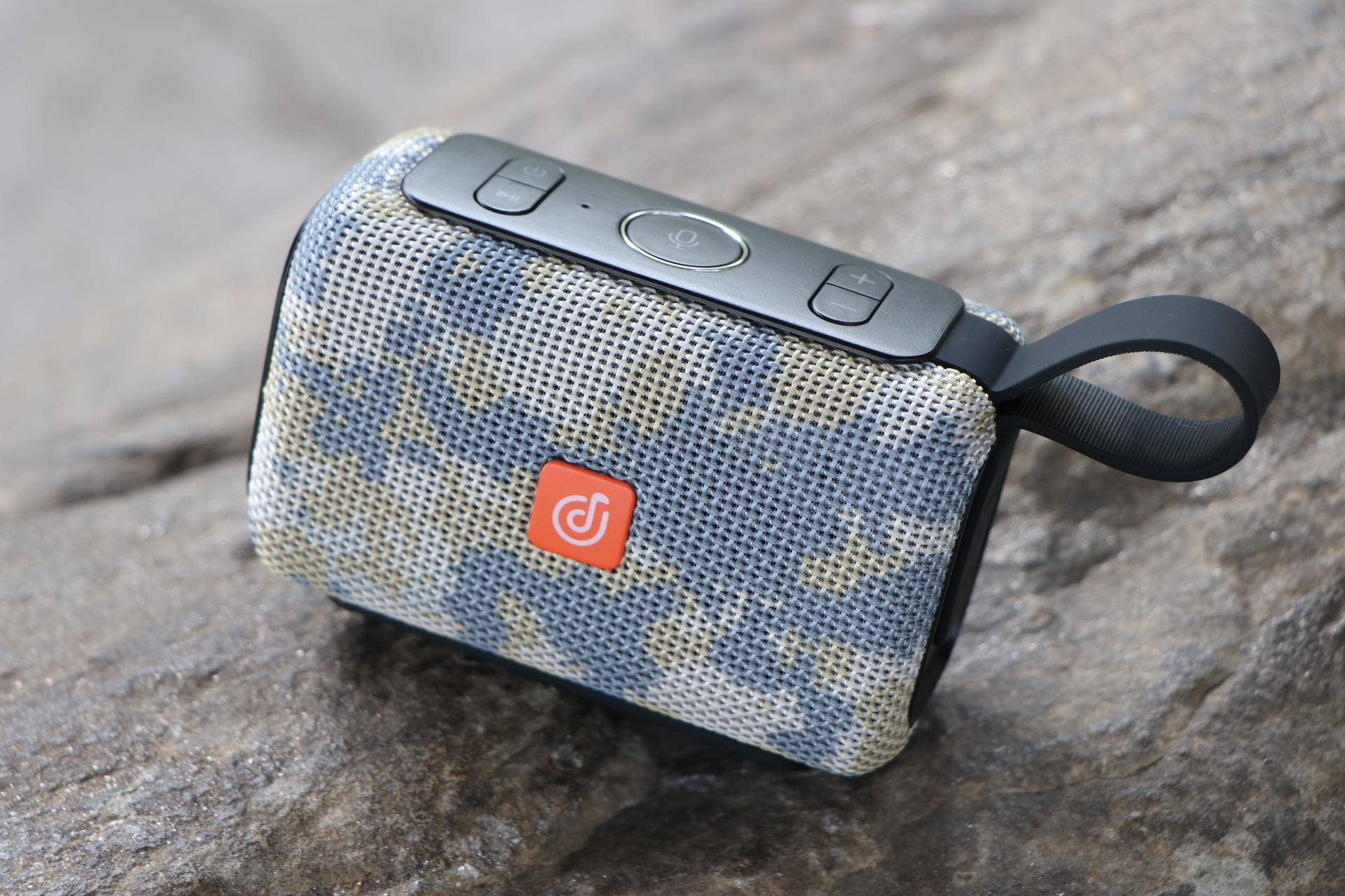 doss户外便携蓝牙音箱测评,doss1805户外便携蓝牙音箱测评