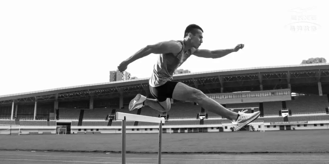 李宁安踏怎么火起来的,李宁火起来的原因